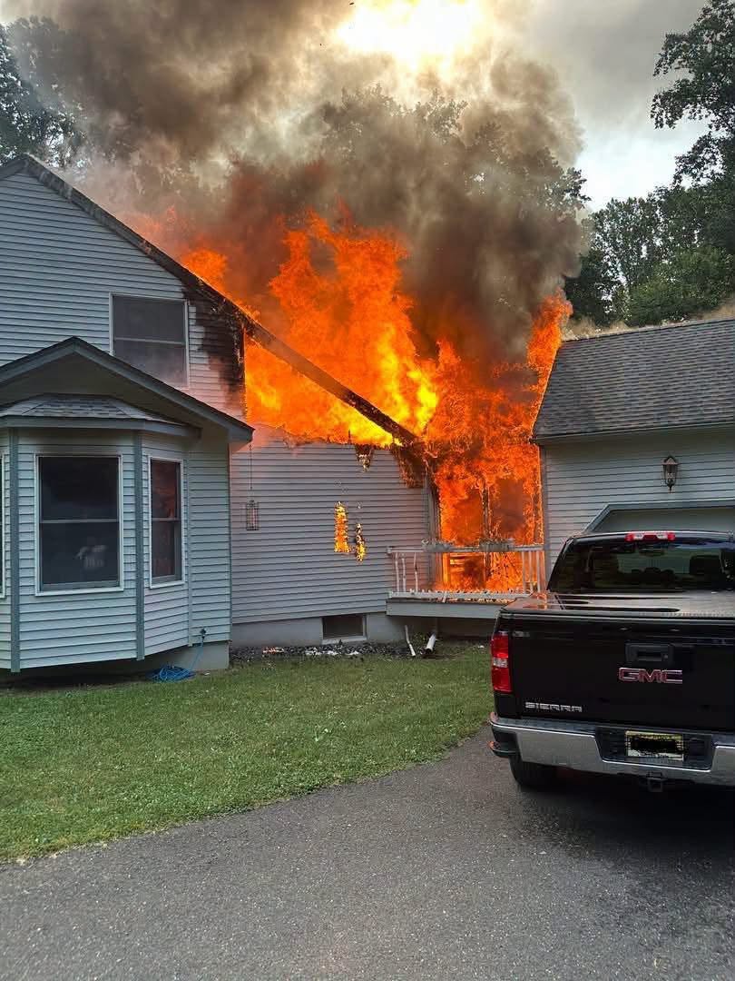 ๐๐ฅ FIVE FIREFIGHTERS INJURED DURING UPPER FREEHOLD TOWNSHIP HOUSE FIRE ๐